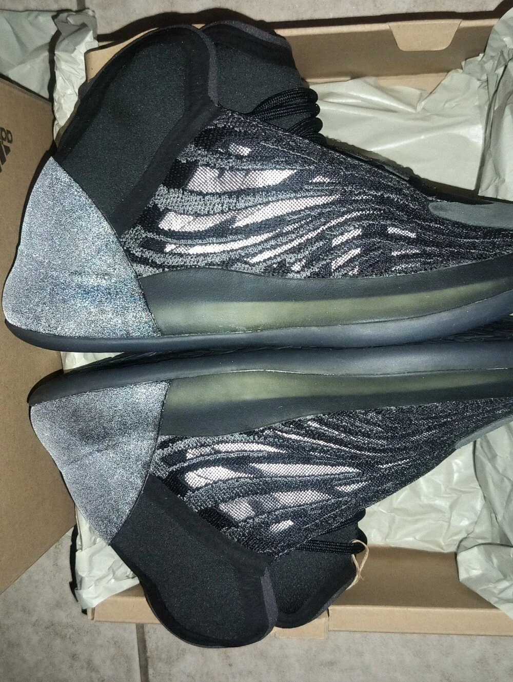Adidas Yeezy QNTM Onyx Size 5M Black and Silver Slip-On Knit Sneakers Brand New